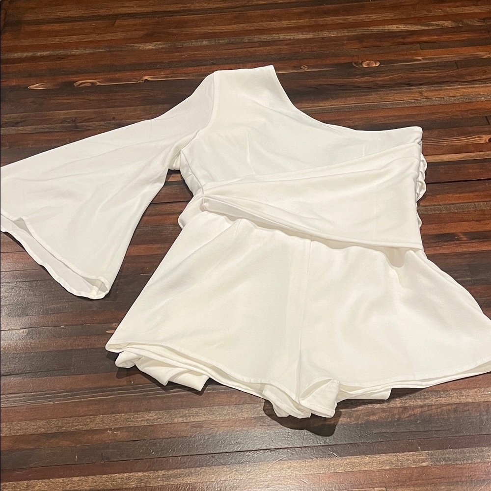 Revolve Michael Costello Liesel White Romper size small - Picture 6 of 7